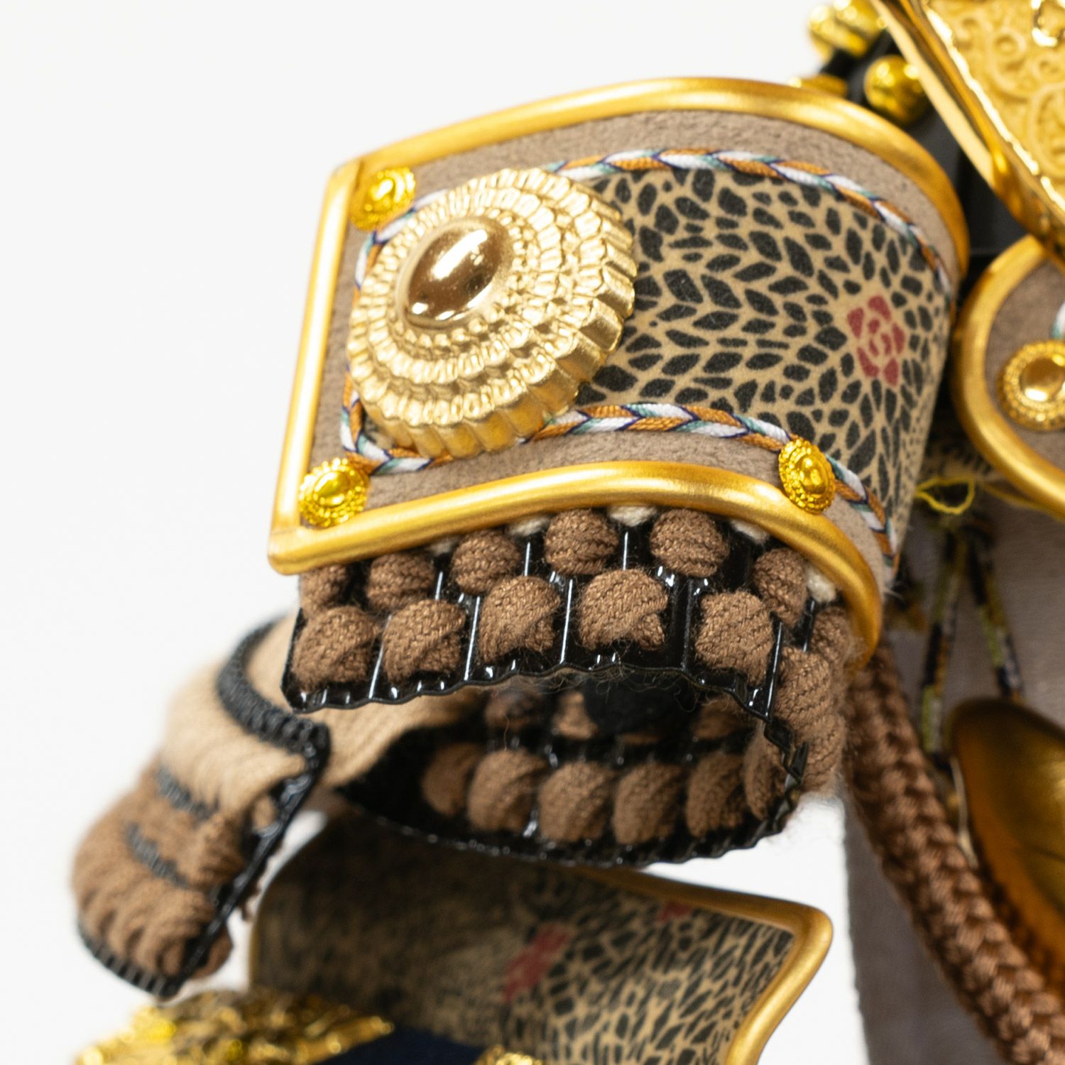 五月人形】茶絲裾濃縅 鎧5号床飾り 雄山作 | 雛人形（ひな人形