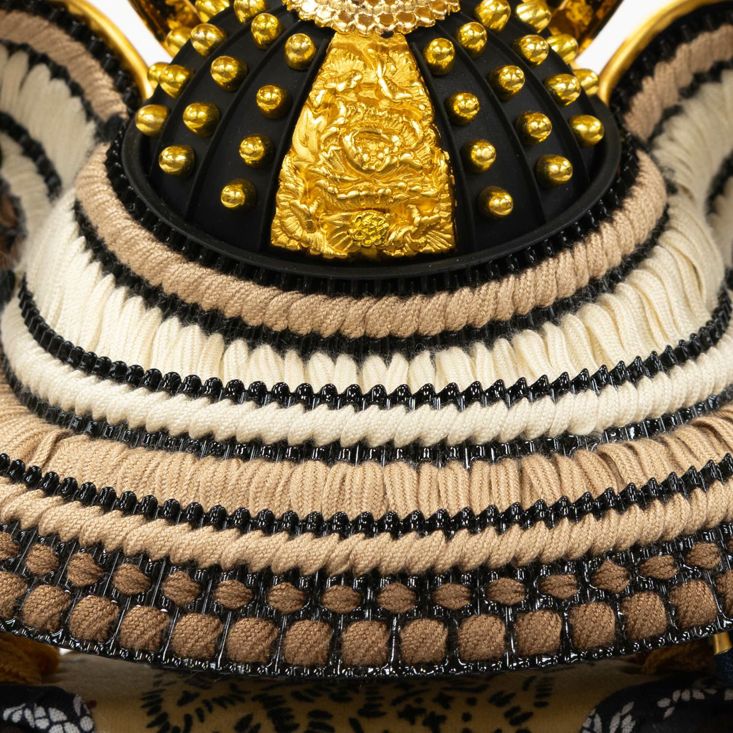 五月人形】茶絲裾濃縅 鎧5号床飾り 雄山作 | 雛人形（ひな人形